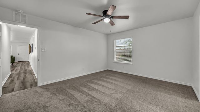 1415 N Elm Street, Weatherford, TX 76086