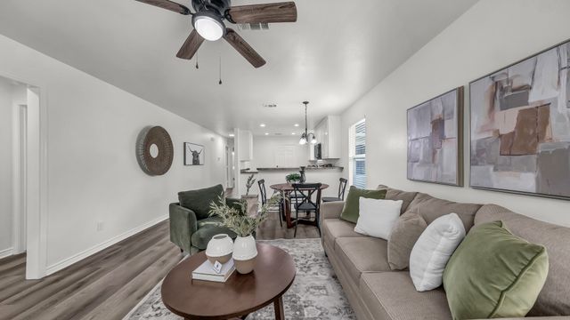 1415 N Elm Street, Weatherford, TX 76086