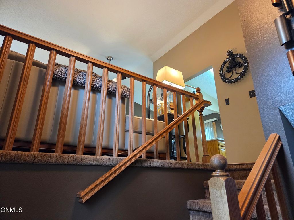 1718 Billings Drive, Bismarck, ND 58504 photo 5
