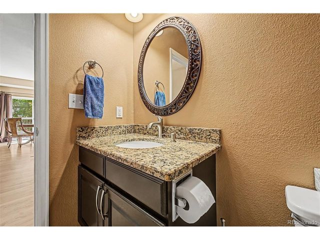 5814 S Danube St, Aurora, CO 80015
