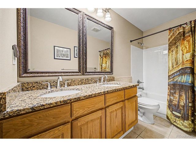 5814 S Danube St, Aurora, CO 80015
