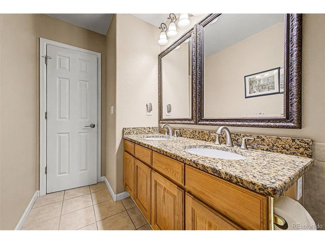 5814 S Danube St, Aurora, CO 80015