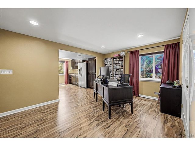 5814 S Danube St, Aurora, CO 80015