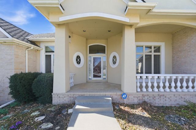 1367 N Hickory Creek ct, Wichita, KS 67235