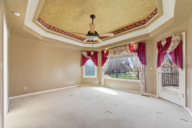 1367 N Hickory Creek ct, Wichita, KS 67235