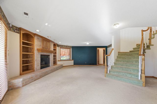 1367 N Hickory Creek ct, Wichita, KS 67235