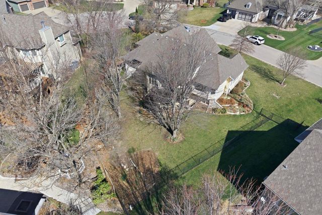 1367 N Hickory Creek ct, Wichita, KS 67235