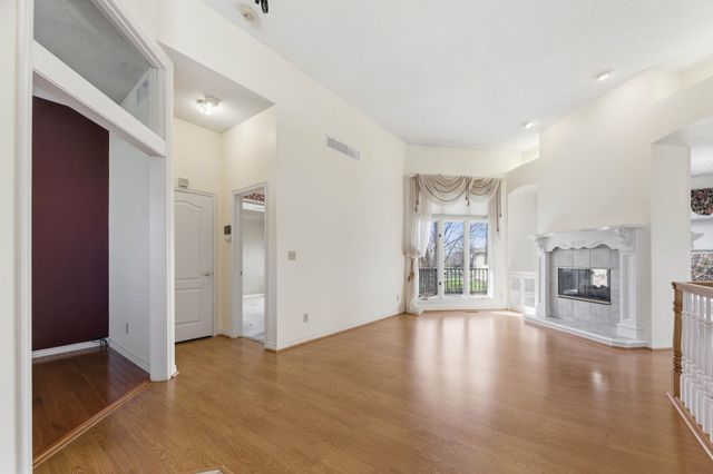 1367 N Hickory Creek ct, Wichita, KS 67235