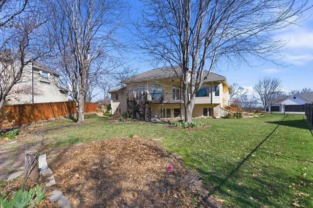 1367 N Hickory Creek ct, Wichita, KS 67235