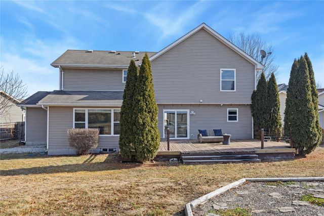 1205 Lancaster Way, Indianola, IA 50125