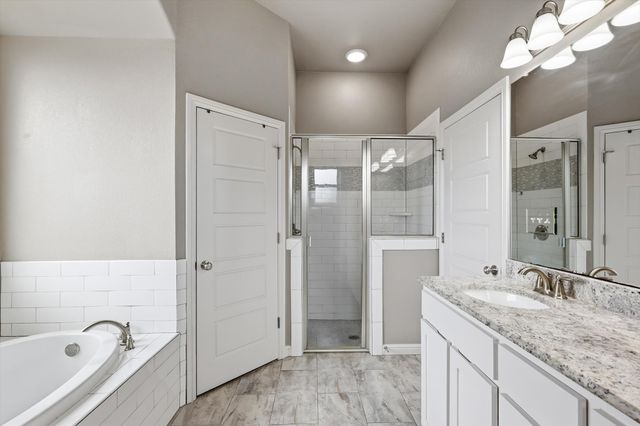 3312 Arrow Creek Drive, Granbury, TX 76049