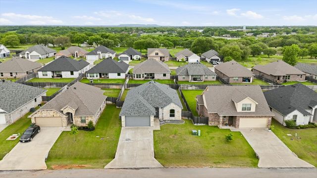 3312 Arrow Creek Drive, Granbury, TX 76049