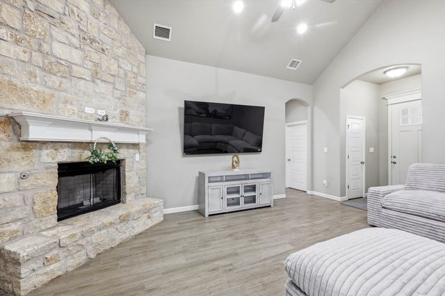 3312 Arrow Creek Drive, Granbury, TX 76049