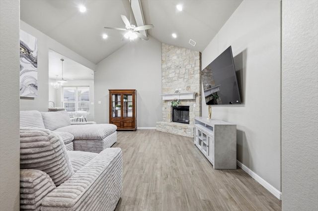 3312 Arrow Creek Drive, Granbury, TX 76049