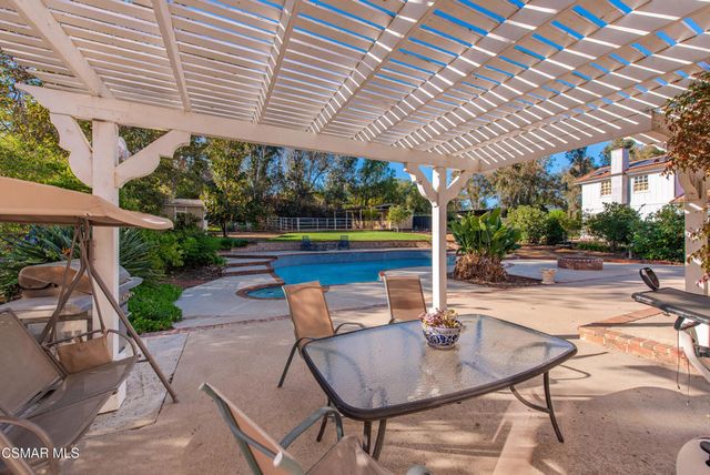 952 Carefree Drive, Simi Valley, CA 93065