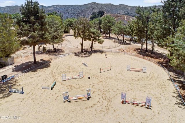 952 Carefree Drive, Simi Valley, CA 93065