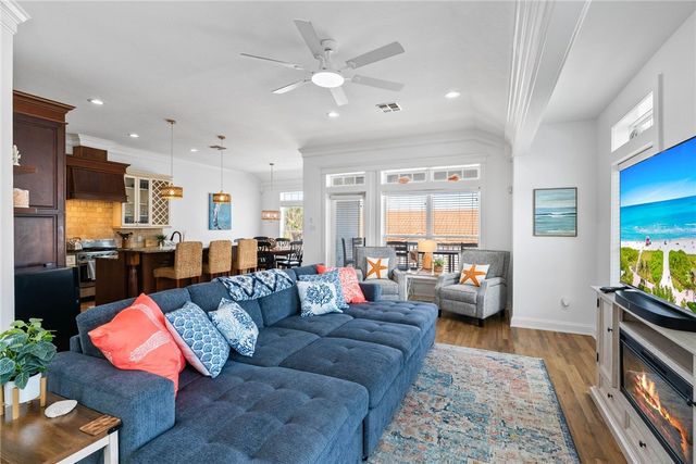 14890 Granada Dr 107, Corpus Christi, TX 78418