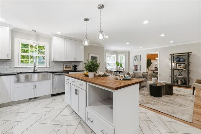 925 Branchwood Drive, Kernersville, NC 27284