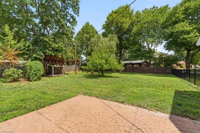 925 Branchwood Drive, Kernersville, NC 27284
