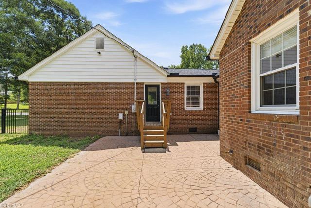 925 Branchwood Drive, Kernersville, NC 27284