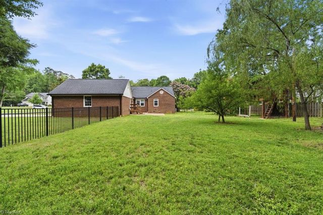 925 Branchwood Drive, Kernersville, NC 27284