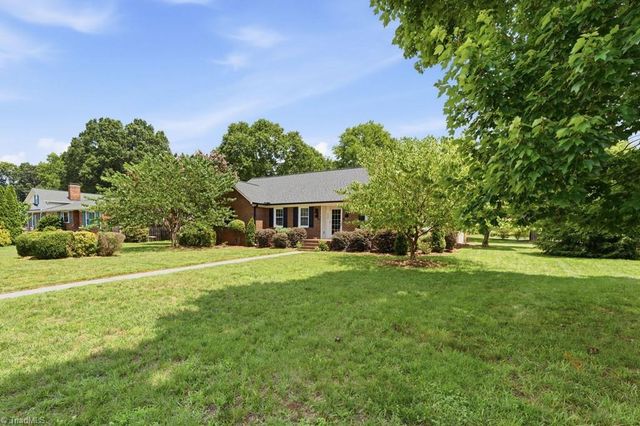 925 Branchwood Drive, Kernersville, NC 27284