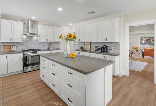 103 N Harvard, Los Angeles, CA 90004