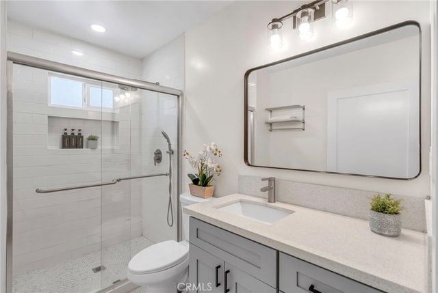 103 N Harvard, Los Angeles, CA 90004