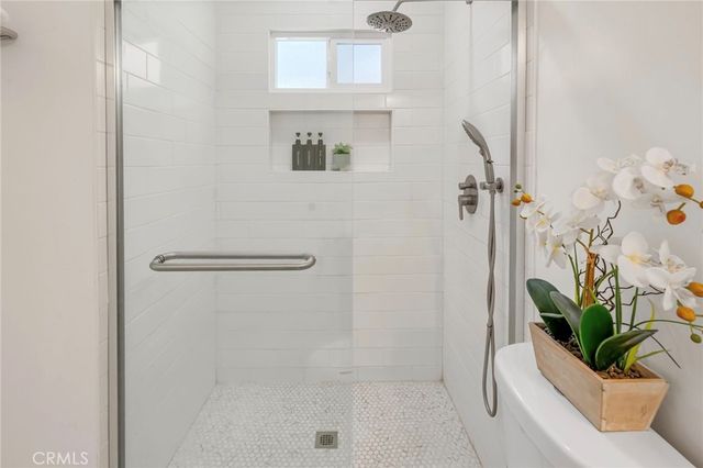 103 N Harvard, Los Angeles, CA 90004