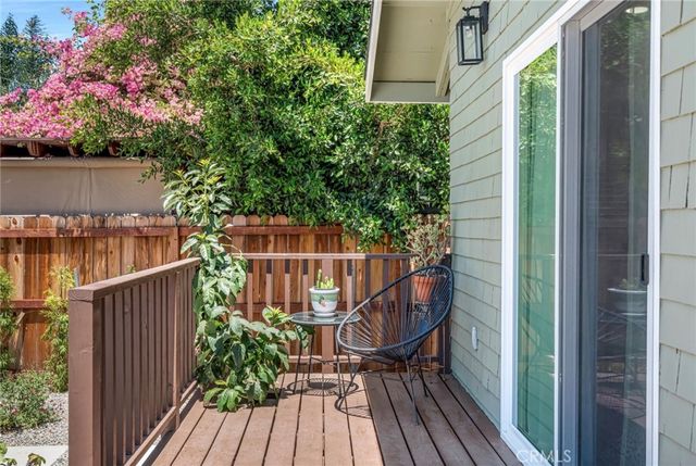 103 N Harvard, Los Angeles, CA 90004