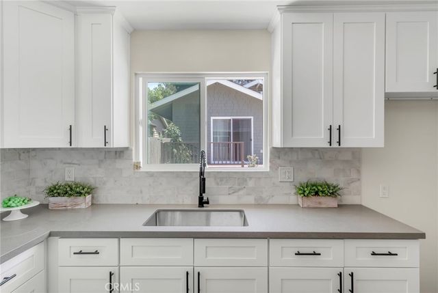 103 N Harvard, Los Angeles, CA 90004