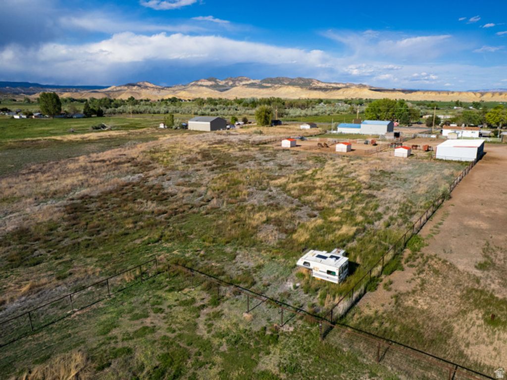 Image 13 of property listing at 2208 N 250 W, Vernal, UT 84078