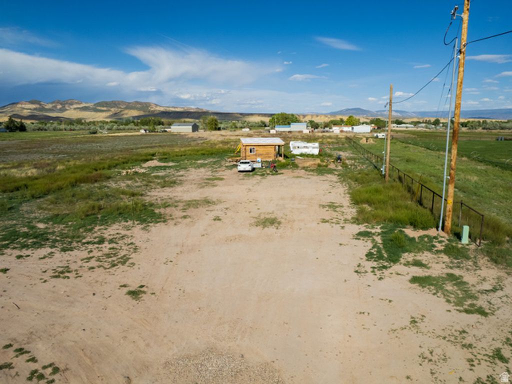 Image 15 of property listing at 2208 N 250 W, Vernal, UT 84078