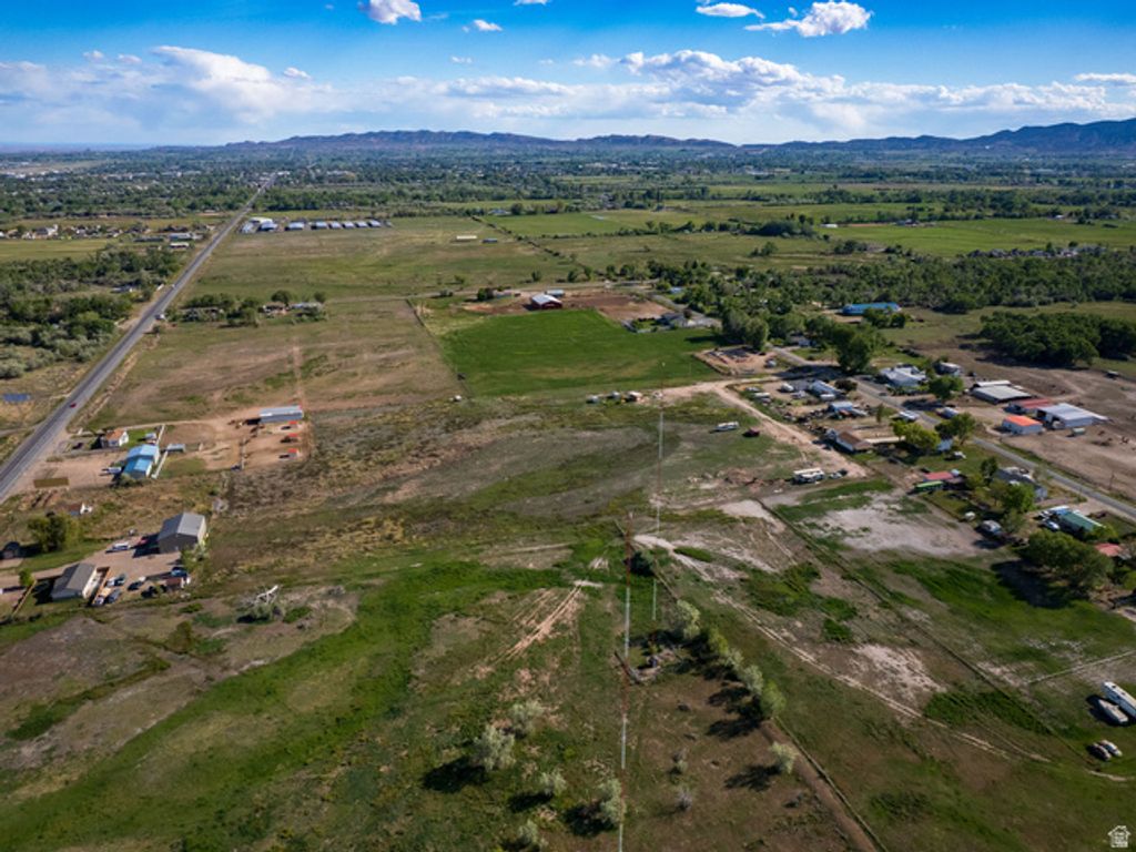 Image 9 of property listing at 2208 N 250 W, Vernal, UT 84078