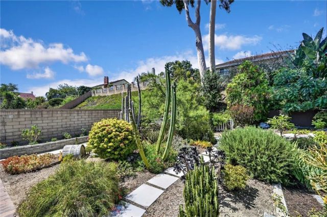 15919 SAN ANTONIO AVENUE, La Mirada, CA 90638