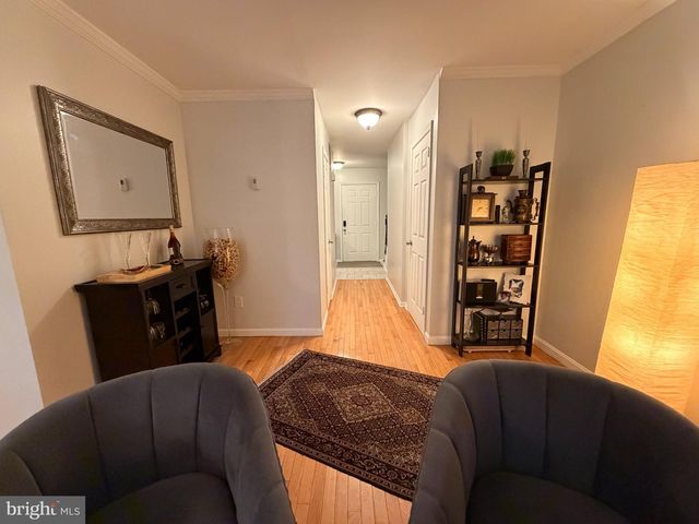 8834 SURVEYORS PL, Springfield, VA 22151