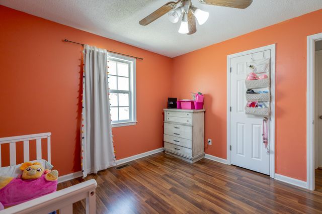 182 Woodbine Drive, Benton, TN 37307
