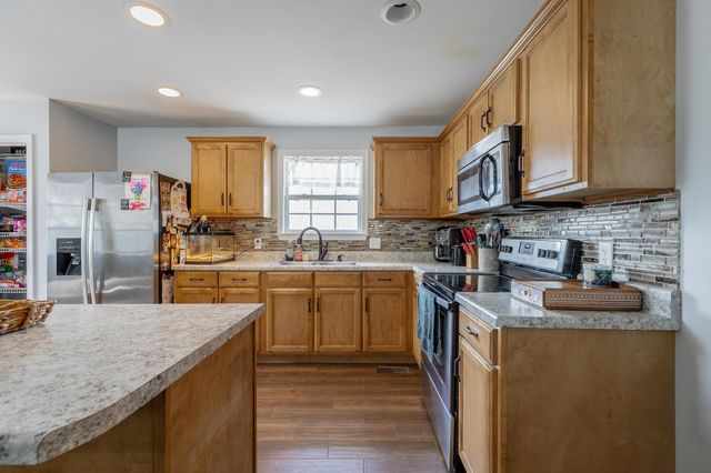 182 Woodbine Drive, Benton, TN 37307