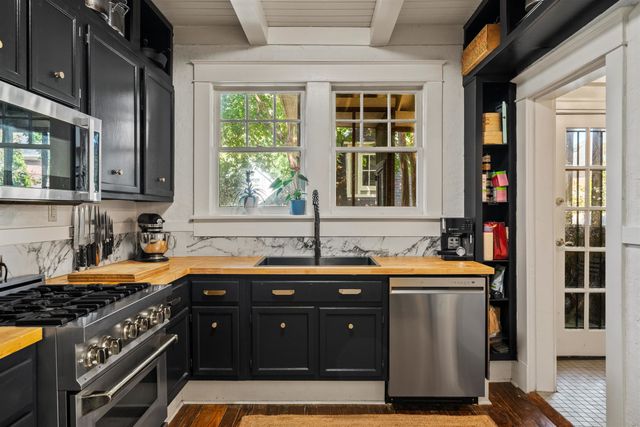 105 N COX ST, Memphis, TN 38104