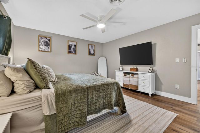 4018 HELENA STREET NE, St Petersburg, FL 33703