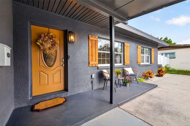 4018 HELENA STREET NE, St Petersburg, FL 33703