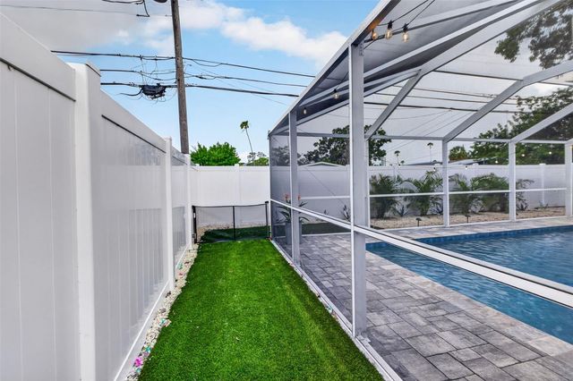 4018 HELENA STREET NE, St Petersburg, FL 33703