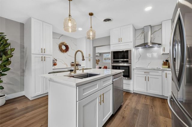 4018 HELENA STREET NE, St Petersburg, FL 33703