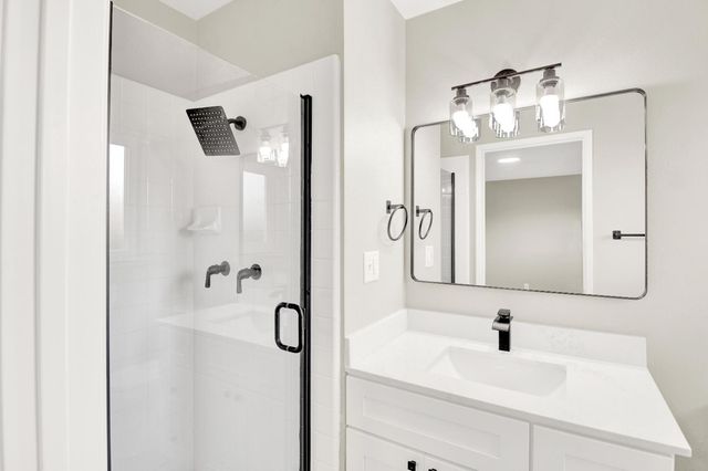 1900 Ellison Dr, Modesto, CA 95355