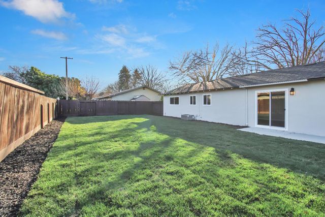 1900 Ellison Dr, Modesto, CA 95355