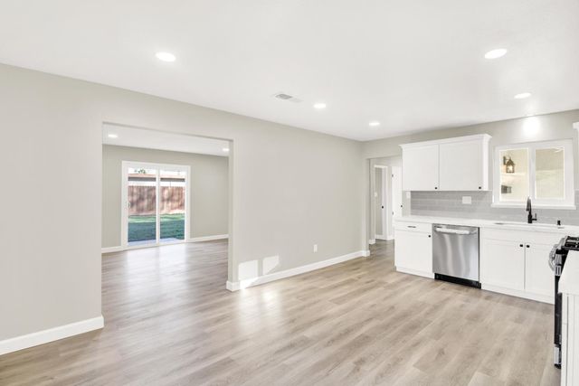 1900 Ellison Dr, Modesto, CA 95355