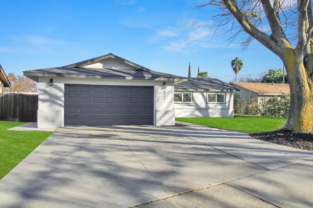 1900 Ellison Dr, Modesto, CA 95355