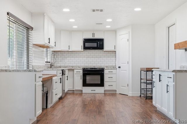 5047 S Hudson Place, Tulsa, OK 74135