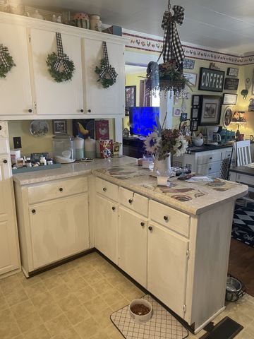 510 1st St, Lawrenceburg, TN 38464