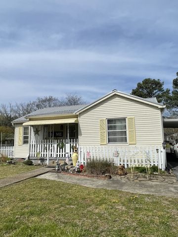 510 1st St, Lawrenceburg, TN 38464